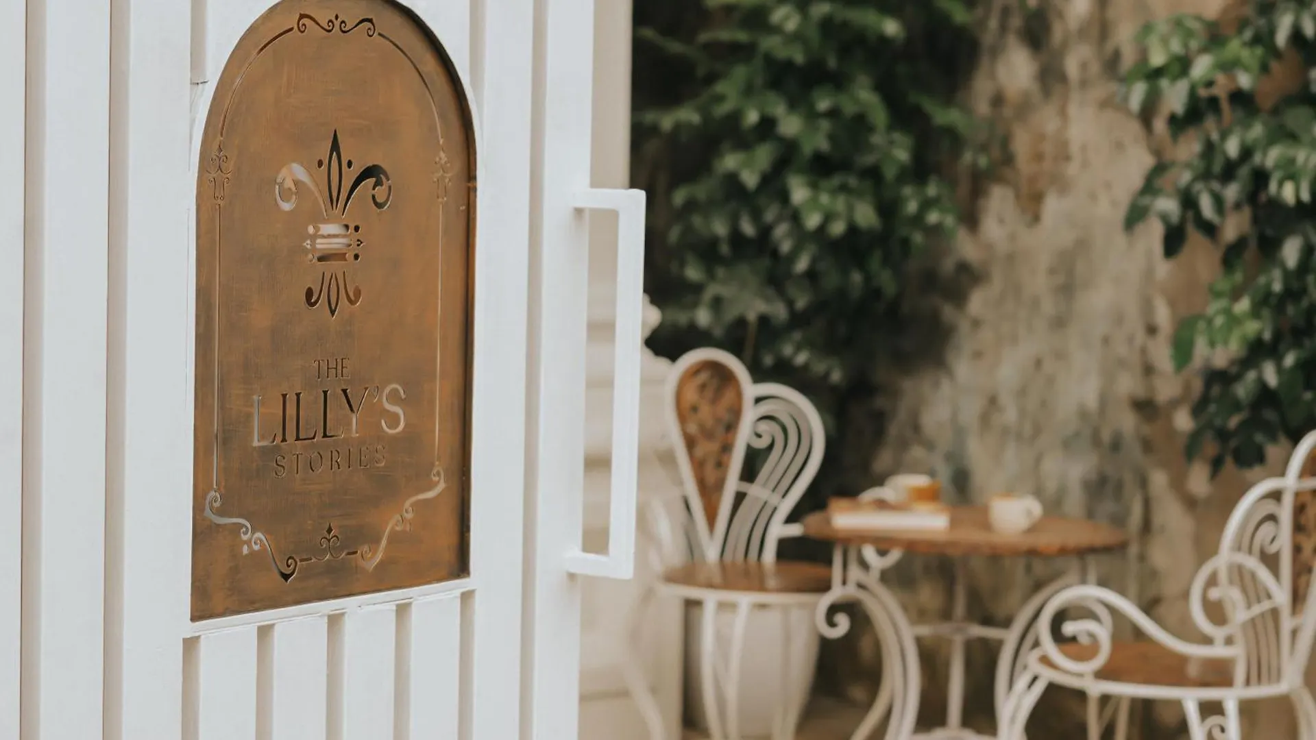 Отель The Lilly'S Stories Fort Kochi